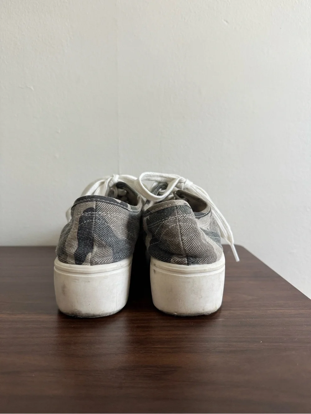 American Eagle Canvas Platform Sneakers in Green Camo - Women's
